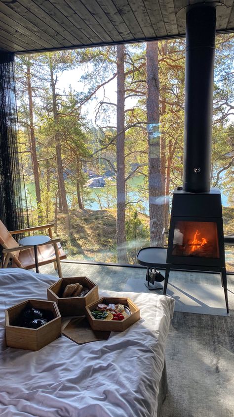 Cozy Bed Couple Aesthetic, Cozy Hotel Room Aesthetic, Hotel Staycation Aesthetic, Mountain Hotel Room, Weekend Getaway Aesthetic, Couple Breakfast In Bed, Luxury Breakfast In Bed, Bento Box Breakfast, Cabin Staycation