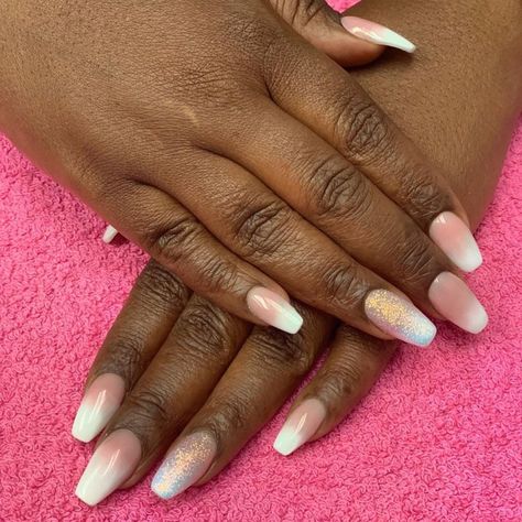 Nails Design For Black Women, Ombre French Tip Nails, French Tip Nails Design, Ombre French Tip, Ombre French Tips, French Tip Nail Art, Ombre Manicure, French Tip Nail Designs, Nude Nail Polish