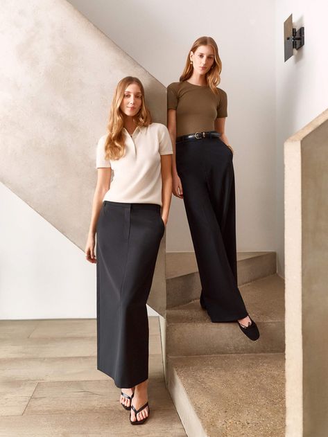 Lié Studio Founders Amalie & Cecilie Moosgaard Nielsen's Style Secrets | PORTER Moosgard Twins, Cecile Moosgaard, Scandinavian Summer Style, Moosgaard Style, Smart Casual Capsule, Tonal Outfits, Fashion Samples, Cecilie Moosgaard, Amalie Moosgaard