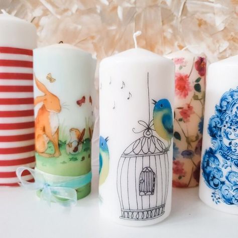 Crafts Using Paper Napkins, Decoupage Candles Diy, Decorating Candles Ideas Diy Projects, Napkins On Candles, Dollar Store Candles Diy, Decorate Candle Jars, Decoupage Candles Paper Napkins, Decorate Candles Diy, Decorative Candles Ideas