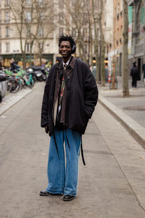 Street Style: See What the Models Are Wearing Off-Duty During PFW Menswear F/W 24! Days 3–5 | models.com MDX London Outfit Men, London Mens Street Style, Men Winter Outfits Street Style, Japan Fashion Street Men, Tokyo Street Style Men, Winter Denim Outfits, Berlin Street Style, Snap Fashion, Winter Outfits Street Style