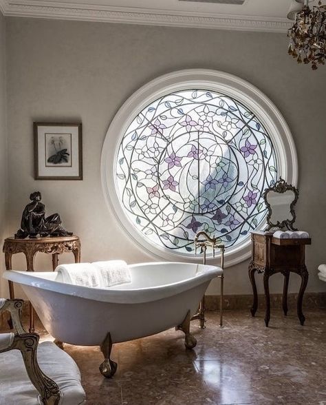 House Window Design, French Interior Design, Round Window, French Interior, Natural Home Decor, Bath Tub, Style At Home, Window Design, Dream House Decor