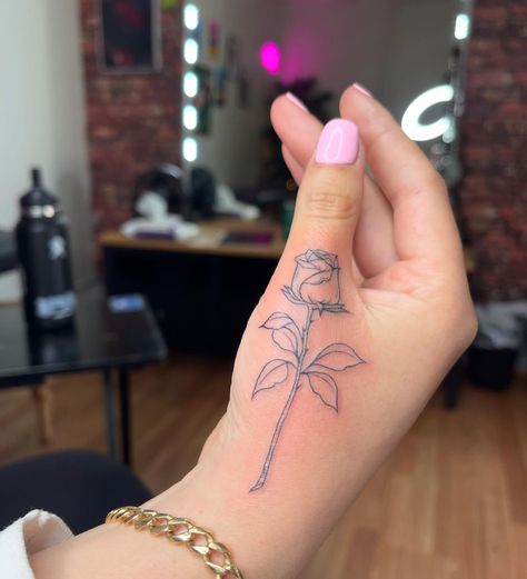 Rose Thumb Tattoo, Hand Tattoos Rose, Rose Hand Tattoos, Fine Line Rose, Thumb Tattoo, Tattoos Fine Line, Meaningful Word Tattoos, Cute Thigh Tattoos, Thumb Tattoos