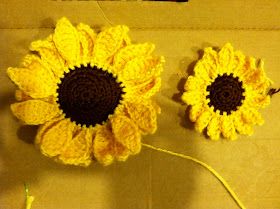 Everything Amber Skye: Small Crochet Sunflower (Pattern included) Crochet Sunflower Pattern, Leaves Crochet, Crochet Puff Flower, Sunflower Crochet, Yarn Creations, Small Sunflower, Crochet Flowers Free Pattern, Flower Cross, Small Crochet