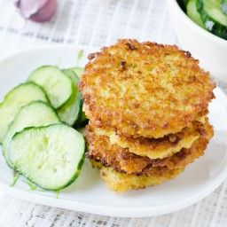 Egg Fritters, Cheese Fritters Recipe, Cheese Fritters, Brunch Party Recipes, Crispy Cheese, Pot Recipes Easy, Fritter Recipes, Appetizer Dips, Wedding Food