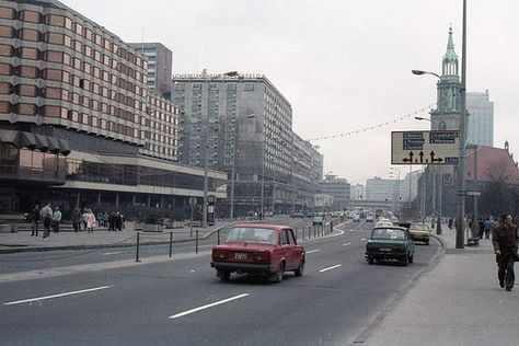 Streets of East Berlin (1987) by Hunter-Desportes, via Flickr Army Time, West Berlin, East Berlin, Berlin Wall, East Germany, Incredible Places, City Aesthetic, Berlin Germany, Street Scenes