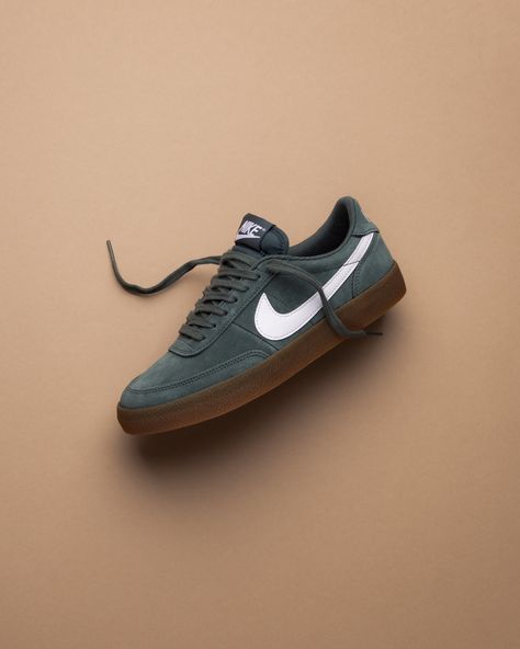 Nike Killshot 2 «Vintage Green» out now at Titolo⁠ ⁠ style code: FQ8903-300⁠  #nike #killshot2 #titolo Suede Outfit, Sneaker Boutique, Unique Sneakers, Adidas Samba Og, Nike Polo, Adidas Brand, Adidas Campus, Adidas Samba, Kids Sneakers