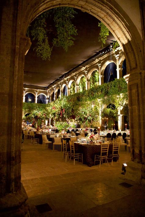 Wedding Venues Hacienda, Wedding Venues In Mexico City, Mexican Venue Wedding, Magical Indoor Wedding, Mexico City Wedding Ideas, Spanish Cathedral Wedding, Wedding Venue Courtyard, Wedding Ideas Hacienda, Mexico Wedding Venue Hacienda