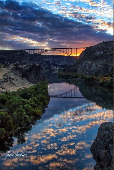 Perrine Bridge at Sunrise Twin Falls, ID. Idaho Photography, Idaho Vacation, Idaho Adventure, Twin Falls Idaho, Visit Idaho, Idaho Travel, Senior Trip, Twin Falls, Idaho Falls