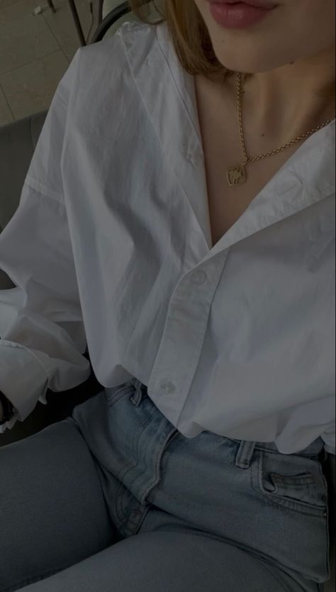 Poses In White Shirt, Black Shirt Photoshoot Women, White Shirt Poses For Women, White Shirt Photoshoot Women Aesthetic, White Shirt Blue Jeans Outfit Women, Blue Jeans White Shirt Outfit, White Shirt Photoshoot Women, White Shirt Aesthetic, White Shirt Black Jeans