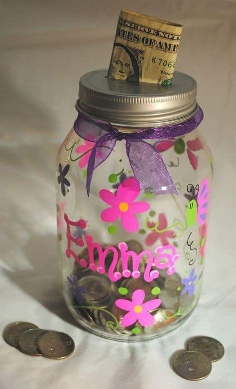 Savings Jar Ideas, Piggy Bank Craft, Mason Jar Bank, Piggy Bank Diy, Personalized Mason Jars, Mason Jar Projects, Savings Jar, Mason Jar Vases, Money Jars