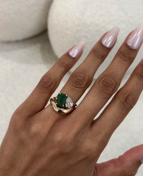 Romantic Story, Cute Engagement Rings, Future Engagement Rings, Dream Engagement, Dream Engagement Rings, November 30, Emerald Engagement, Jewelry Lookbook, Wedding Rings Vintage