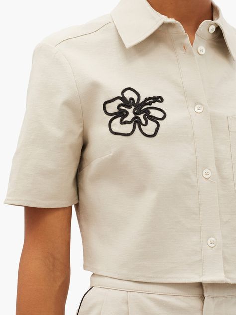 Embroidery Boutique, Beaded Shirt, Shirt Embroidery, Embroidered Clothes, Embroidery Fashion, 로고 디자인, Delicate Flower, Crop Shirt, Embroidered Shirt