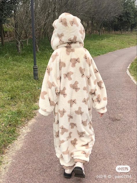 Pjs Plus Size, Hoodie With Skirt, Hoody Outfits, Cute Raincoats, Winter Pjs, Night Outfits Winter, Girls Night Outfit, Cute Onesies, Cute Sleepwear