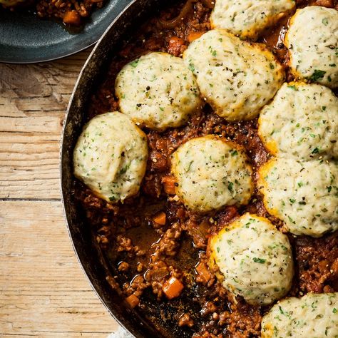 Beef Stew And Dumplings, Hairy Bikers Recipes, Beef Stew With Dumplings, Dumpling Recipes, Minced Beef Recipes, Stew And Dumplings, Mince Recipes, Slow Cooker Beef Stew, Dumpling Recipe