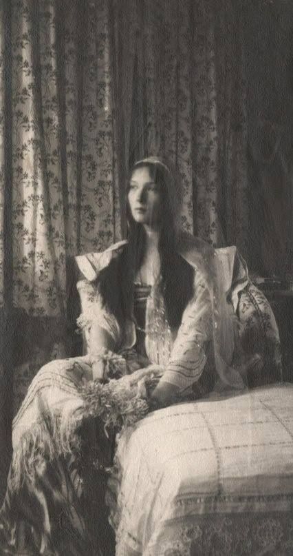 A rare photo of Tatiana Nikolaievna Romanov, daughter of Tsar Nicolas II Grand Duchess Tatiana, Grand Duchess Tatiana Nikolaevna Of Russia, Tatiana Romanov, Tatiana Nikolaevna, Alexei Romanov, Romanov Sisters, Baba Jaga, House Of Romanov, Alexandra Feodorovna