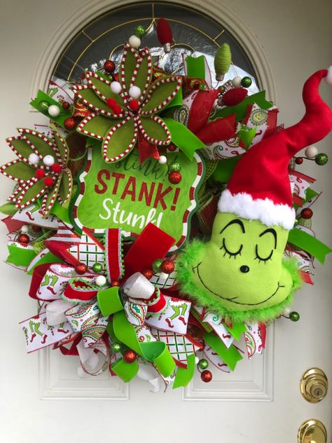 Grinch Christmas Wreath Ideas, Grinch Wreath Ornaments, Grinch Christmas Crafts, Grinch Grapevine Wreath, Christmas Tree Topper Candy, Grinch Theme Wreath, Grinch Mask Wreath, Grinch Door Wreth, Green Monster Wreath