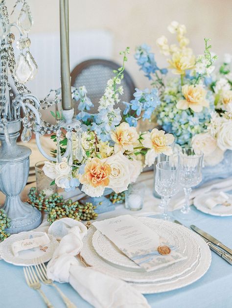 Pale Yellow Weddings, Blue Yellow Weddings, Tuscan Vineyard, Bride Era, Engagement Themes, Bride Wars, Yellow Wedding Theme, Architecture Nature, Wedding Destinations