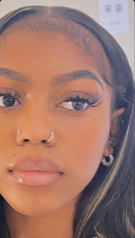 Two Nose Rings On Both Sides, Double Nose Piercing Different Sides, Mikaria Janae, Two Nose Piercings, Nose Peircing, Double Nose Piercing, Cute Nose Piercings, Cool Ear Piercings, Pretty Ear Piercings