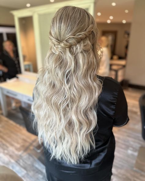 This hairstyle brought to you by super cheap synthetic clip in extensions that were atleast 6 inches longer than her hair had me sweating for sure. Hair gods for the win. 🙌🏼 #hairgods #hair #bridesmaid #halfup #syntheticextensions #bridalhair #braid #hairstyle #weddinghair #nwi #nwihairstylist #nwiwedding #nervous Braid Hairstyle, Hair Bridesmaid, Clip In Extensions, Half Up, Clip Ins, Her Hair, Bridal Hair, 6 Inches, Wedding Hairstyles