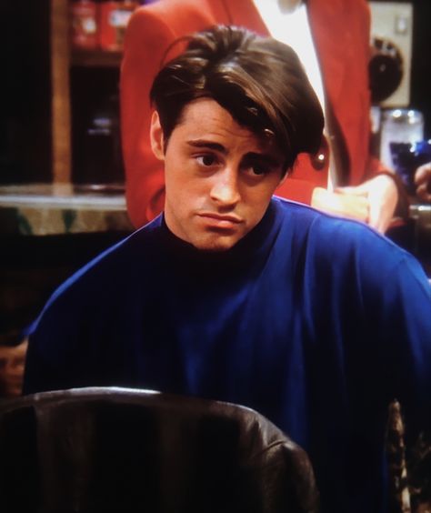 Joey Tribbiani Hair, Joey Tribbiani Season 1, Friends Actors, Friends Season 1, Chandler Friends, Joey Friends, Matt Leblanc, Hairstyle Names, Joey Tribbiani