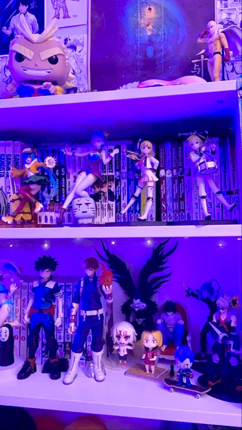 Anime Theme Room, Anime Aesthetic Bedroom, Anime Style Room, Anime Themed Bedroom, Kawaii Anime Room, Anime Themed Room, Anime Room Aesthetic, Anime Room Ideas, Manga Shelves