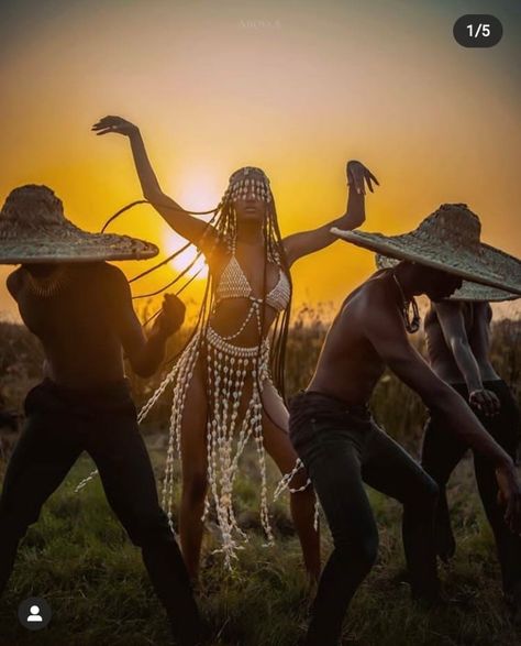 Ebonee Davis, Afro Dance, African Dance, Time To Leave, Black Photography, Afrocentric Art, Dancing Aesthetic, Black Femininity, Photoshoot Concept