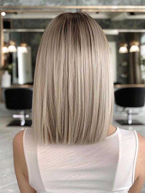 Long Bob Haircut Blonde, Blond Bob With Fringe, Hair Styles 2025 Women, Long Long Bob, Medium Length Haircut Bob, Blonde Long Bob Hairstyles, Long Bobs For Thick Hair, Long Bob Haircuts Straight, Side Part Blonde Bob