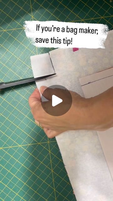 Sparrow Handmade on Instagram: "I’m all about simplifying and streamlining; efficiency is a passion of mine. This is a great time-saver and a way to prevent mistakes.   #sewingtips #sewingtipsandtricks #sewingtechniques #howtosew #technique #howto #bagmaking #bagmaker #bagmakersofinstagram #sewist #craftsman #artisan #craft #textileartist #sewist #seamstress #haberdashery #sewing hacks" Diy Fabric Purses, Quilted Purse Patterns, Handmade Fabric Purses, Recycled Denim Bags, Berry Patch, Handmade Fabric Bags, Baby Patchwork Quilt, Wallet Tutorial, Diy Bags Purses