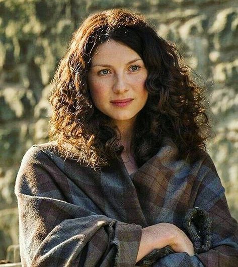 Claire Outlander Hair, Claire Fraser Aesthetic, Claire Hair, Claire Beauchamp, Claire Outlander, Catriona Balfe, Claire Randall, Outlander Costumes, Scottish Clothing