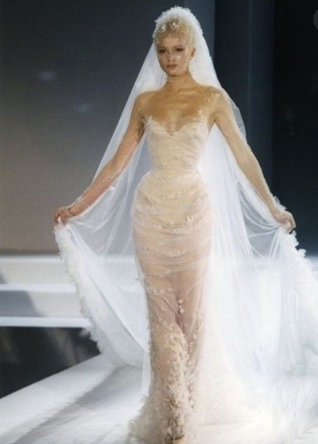 Mugler Wedding Dress, Mugler Wedding, Garden Of Eden Wedding, Guilded Glamour, Wedding Dress Runway, Runway Wedding Dress, Sonnet 116, 90s Wedding Dress, Wedding Dress Backless