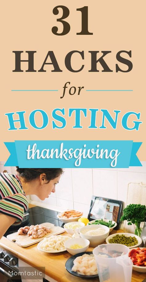 The best lifehacks for Thanksgiving out there that will make hosting Thanksgiving dinner a breeze. Thanksgiving Dinner For Two, Thanksgiving Planning, Hosting Thanksgiving Dinner, Thanksgiving Entertaining, Thanksgiving Dinner Menu, Thanksgiving Dinner Recipes, Menu List, Thanksgiving Inspiration, Hosting Thanksgiving