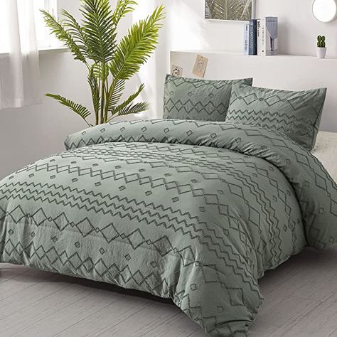 Amazon.com: Green Tufted Comforter Set Queen Size (90×90 inches), Boho Shabby Chic Comforter Geometry Embroidery Bedding Set 3 Pieces (1 Comforter + 2 Pillowcases), Soft Microfiber Comforter for All Seasons : Home & Kitchen Geometry Embroidery, Tufted Comforter, Shabby Chic Comforter, Shabby Chic Bedding Sets, Green Comforter Sets, Bedding Green, Embroidery Bedding, Comforter Sets Boho, Farmhouse Bed