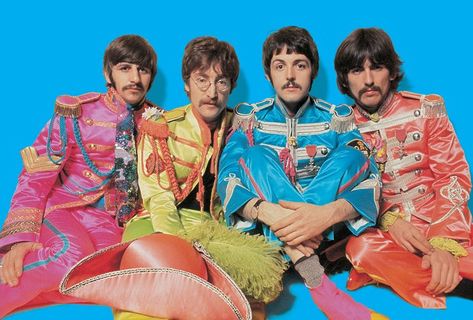 The Beatles on Twitter: "The Beatles during the iconic “Sgt. Pepper” photoshoot, 1967.… " Linda Eastman, Sgt Peppers Lonely Hearts Club Band, Samuel Eto'o, Uke Tabs, Beatles Sgt Pepper, Sean Lennon, Uke Songs, Jane Asher, Beatles Albums