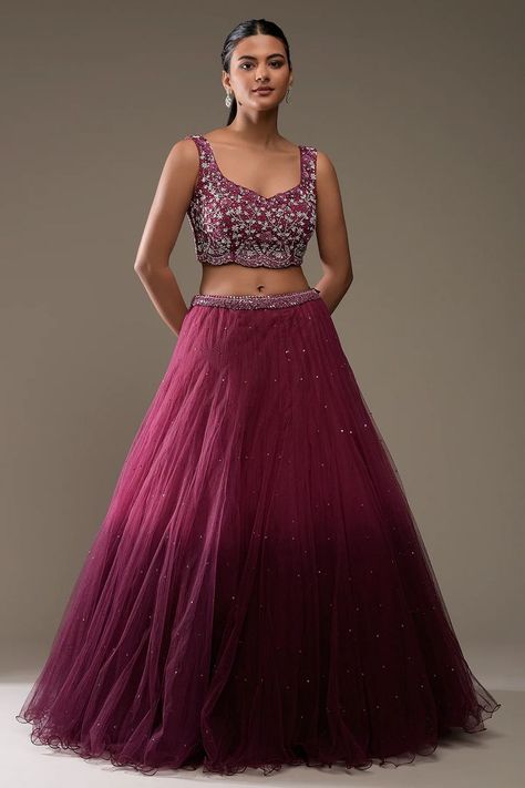 Crop Top And Skirt Indian Weddings, Net Lehenga Designs Latest, Crop Top Lehenga Wedding, Crop Top And Skirt Indian, Unique Lehenga Designs, Skirt And Crop Top Indian, Lehenga Designs Latest, Latest Bridal Lehenga Designs, Bridal Lehenga Designs