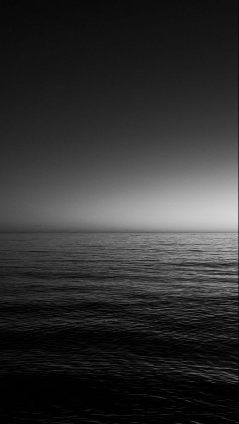 Amoled Wallpaper, Iphone Wallpaper Landscape, Dark Phone Wallpapers, Dark Mode, Ocean Wallpaper, Iphone Wallpaper Tumblr Aesthetic, Phone Wallpaper Images, Apple Wallpaper, Dark Photography