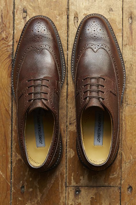 Hutchins Wingtip #johnstonmurphy Men Essentials, Johnston And Murphy Shoes, Fashion Still Life, Masculine Fashion, Guy Stuff, Johnston Murphy, Boots And Sneakers, Mens Fashion Shoes, Stylish Shoes