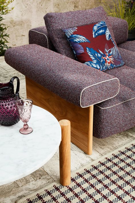 Blow Up Beds, White Terrazzo, Modular Sofas, Teak Side Table, Outdoor Armchair, Pierre Jeanneret, Design Apartment, Teak Table, Round Ottoman