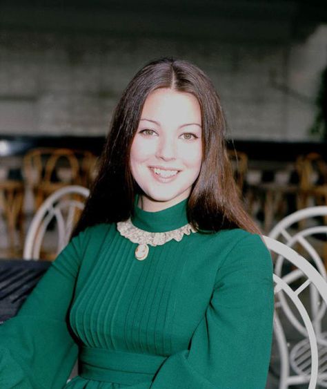 Lynne Frederick, Feminine Icons, Katherine Howard, 70s Girl, Anne Boleyn, Costume Drama, English Actresses, British Actresses, Film Producer