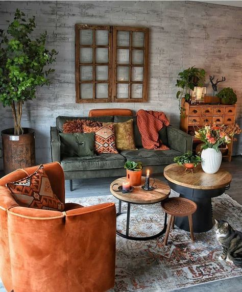 Modern Bohemian Living Room, Lots Of Plants, Industrial Interior Style, Bohemian Living Room, Boho Living, Decor Minimalist, Boho Living Room, Home Design Decor, A Living Room