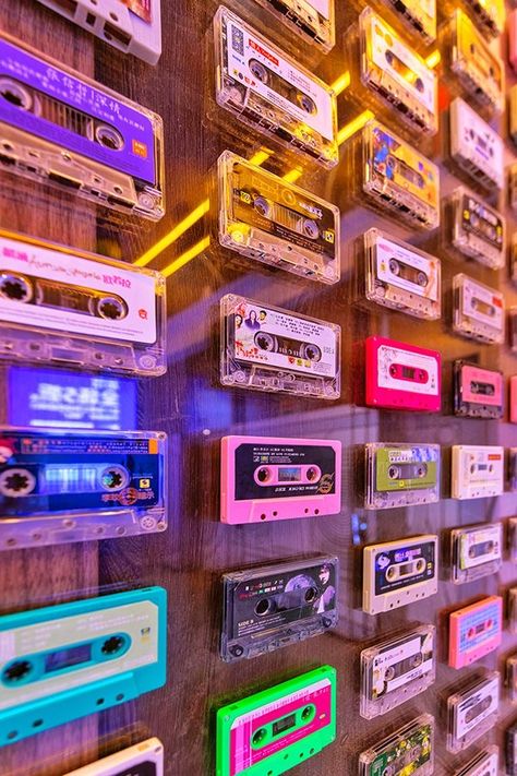 Arcade Room In House, Casette Art, Small Stage Design, Fashion Apartment, Interactive Art Wall, Eclectic Room Decor, Record Store Aesthetic, 70s Bar, Bar Deco