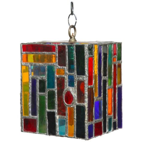 Stained Glass Hanging, Hanging Stained Glass, Stained Glass Lamp, L'art Du Vitrail, Diy Pendant Light, Modern Stained Glass, Mosaic Stained, Stained Glass Window Panel, Stained Glass Lamps