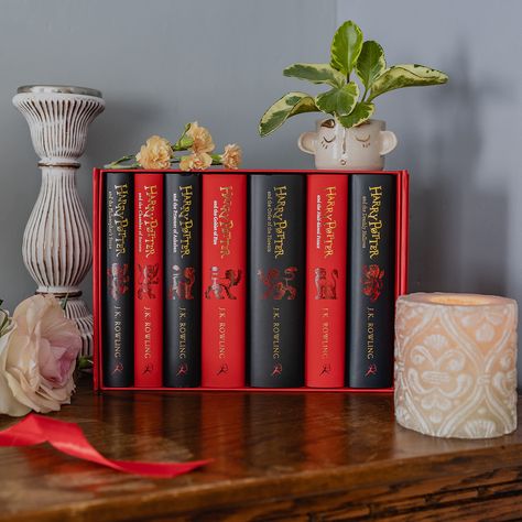 Harry Potter Gryffindor House Edition Hardback Box Set Gryffindor Lion, Hp Book, Gryffindor House, Kate Greenaway, Rowling Harry Potter, Ron And Hermione, Harry Potter Gryffindor, Harry Potter Collection, Fantastic Beasts And Where