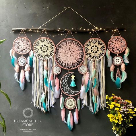 Dream Catcher Bedroom, Giant Dream Catcher, Dreamcatcher Diy, Atrapasueños Diy, Dream Catcher Decor, Dream Catcher White, Dream Catcher Craft, Large Dream Catcher, Over The Bed