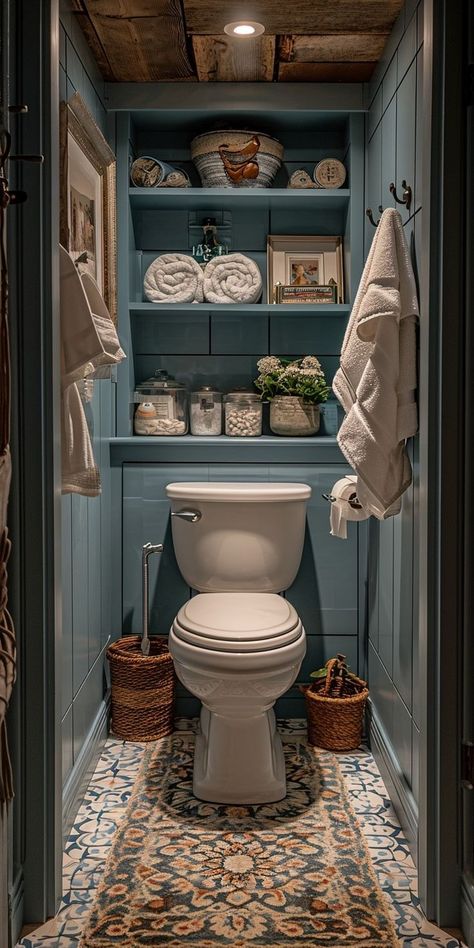 Cottage Bathroom Inspiration, Wc Decoration, Small Ensuite, Cottage Bathroom Ideas, Bathroom Storage Hacks, Toilet Room Decor, Small Toilet Room, Cozy Bathroom, Saving Hacks