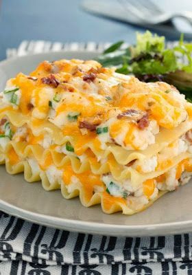 Pierogi Casserole, Potato Filling, Cheesy Potato, Yummy Casseroles, Cheesy Potatoes, Kraft Recipes, Easy Casserole Recipes, Easy Casserole, Alfredo Sauce