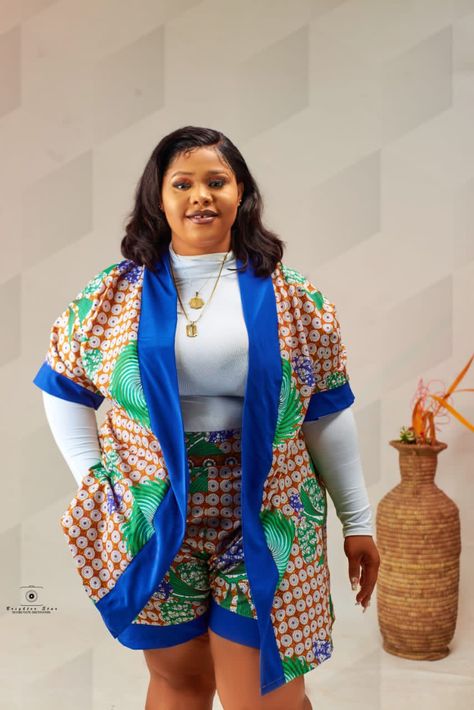 Kimono jacket and short Kimono Short Gown, Ankara Kimono Jacket And Shorts, Short Kimono Outfit Japanese, Short Ankara Kimono Jacket, Ankara Sleeveless Kimono Jacket, Kimono With Shorts, Long Kimono Outfit, Ankara Kinomo Jacket, Ankara Kimono Jacket