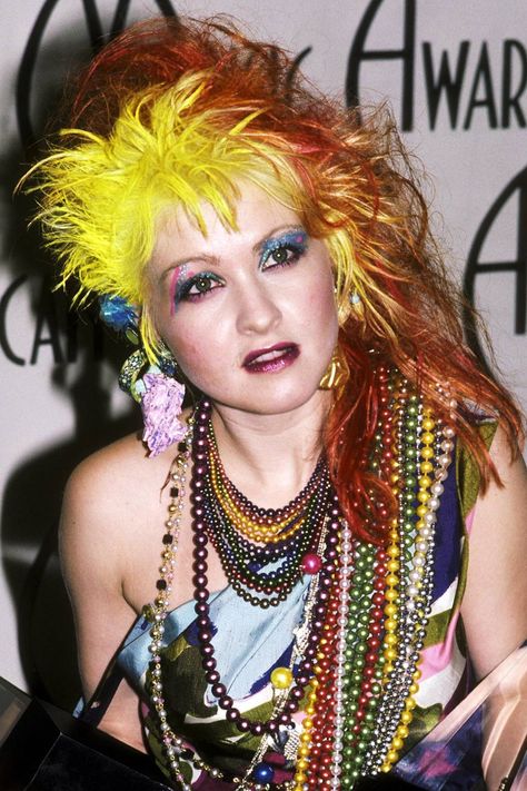 Cindy Lauper 80's, 1980s Hair, Look 80s, 80s Makeup, 80s Fashion Trends, 80s Punk, 80s Look, Disco Fever, 80s Hair