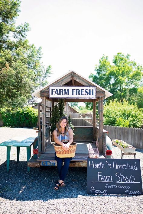 Farm Market Ideas, Vegetable Stand, Farm Plans, Market Stands, Homestead Farm, Coops Diy, Farm Business, Farm Eggs, Old Truck