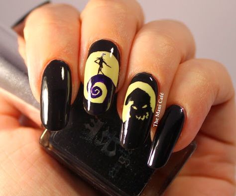 NBC Halloween nails Before Christmas Nails, Nightmare Before Christmas Nails, Black Halloween Nails, Halloween Acrylic Nails, Christmas Nails Acrylic, Disney Nails, Halloween Nail Designs, Halloween Nail, Halloween Nail Art